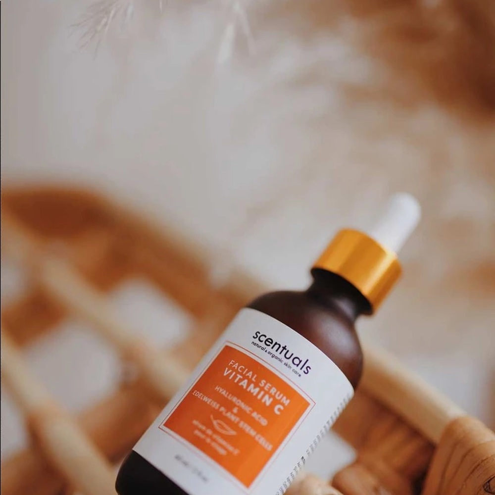 Scentuals vitamin C serum new in box